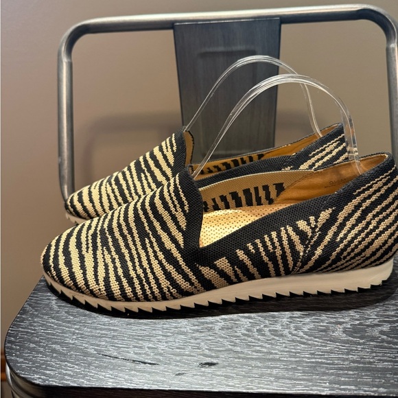Vaneli Black and Tan Zebra Print Flats - Picture 4 of 9